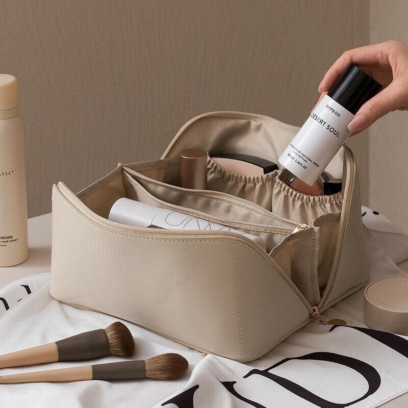 Large Capacity Toiletry Cosmetic Vanity Storage Pouch Travel Make-Up Cases & Bag